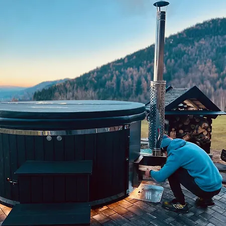 Casa de Férias Baranówka - Komfortowe I Z Balia, Sauną, Widokiem I Ogrodem Jedlina-Zdroj