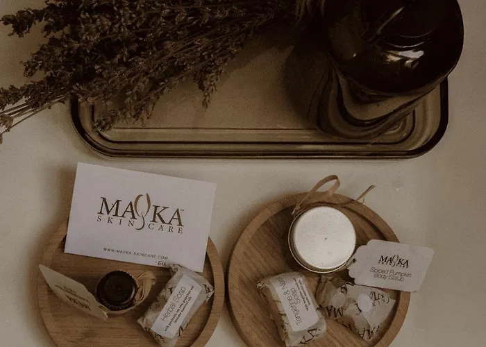 Casa de Férias Baranówka - komfortowe domki i apartamenty z balia, sauną, widokiem i ogrodem *